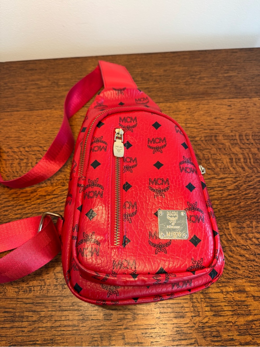 MCM Aren Visetos Sling Bag - Candy Red